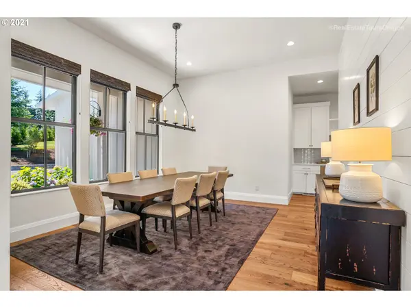 25755 SW LADD HILL RD, Sherwood, OR 97140