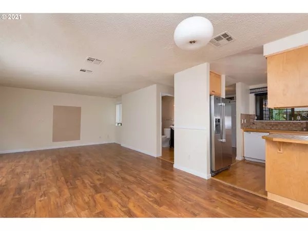 Eugene, OR 97401,1728 MINDA DR