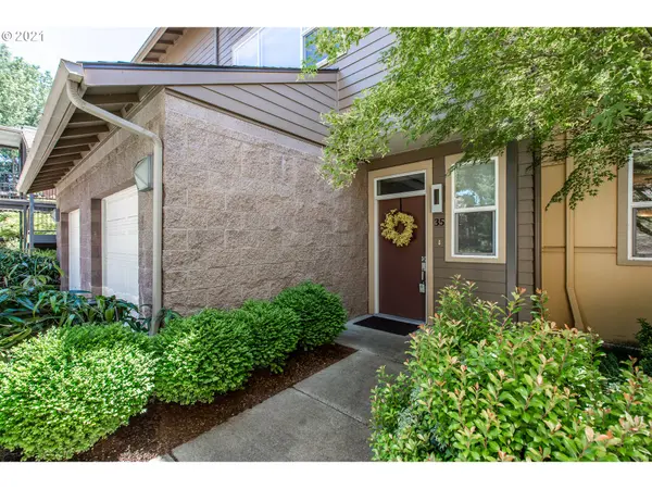 Eugene, OR 97401,327 RUSTIC PL #35