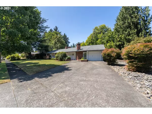 Eugene, OR 97401,690 PALOMINO DR