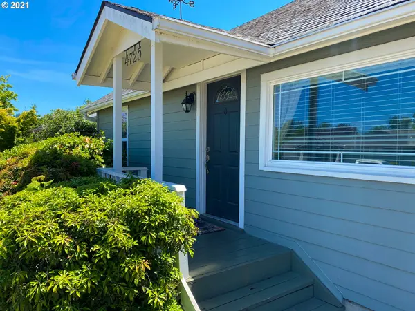 4725 DAISY ST, Springfield, OR 97478