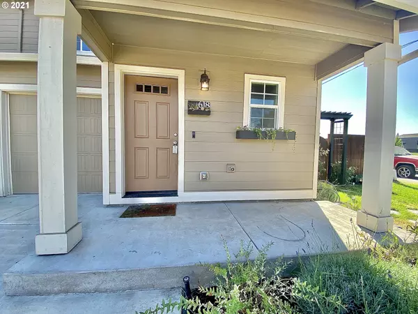 Junction City, OR 97448,618 PINE CT