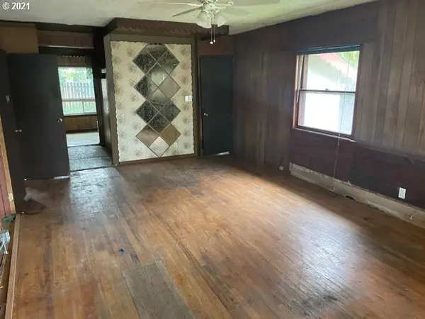 Portland, OR 97266,6411 SE 94TH AVE