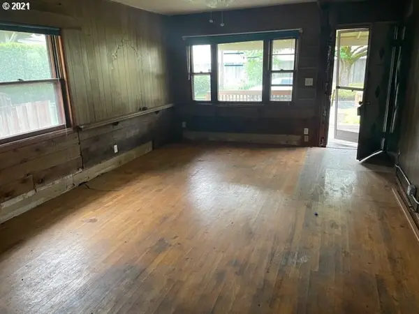 Portland, OR 97266,6411 SE 94TH AVE