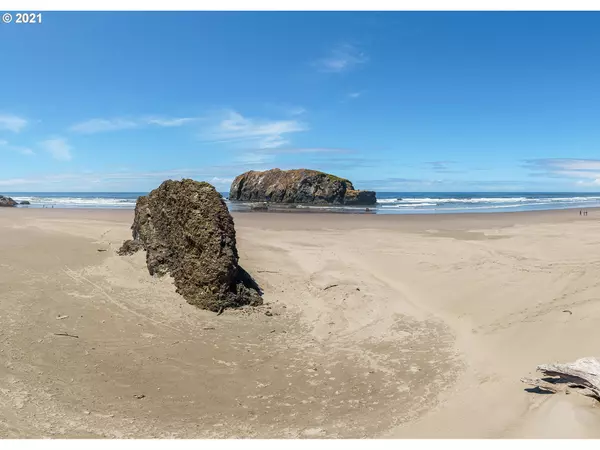 Bandon, OR 97411,54208 Gould RD