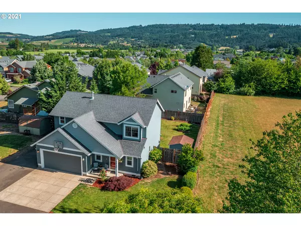 Newberg, OR 97132,2414 N CRATER LN