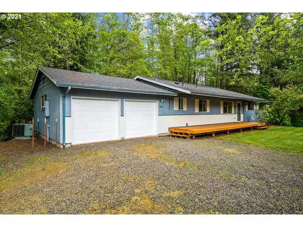 25600 S SPRINGWATER RD, Estacada, OR 97023