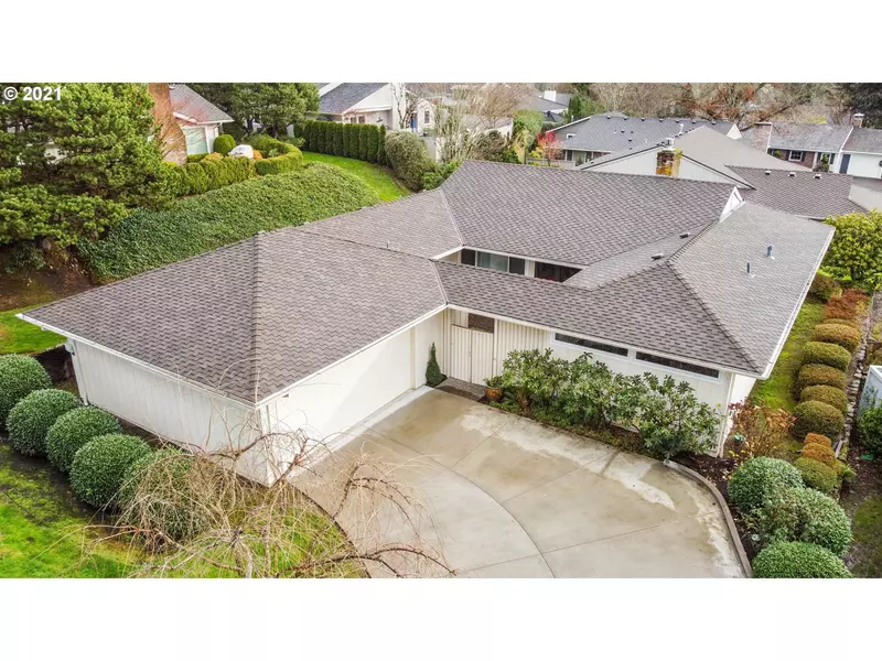 7584 SW CLEAR HILLS DR, Portland, OR 97225