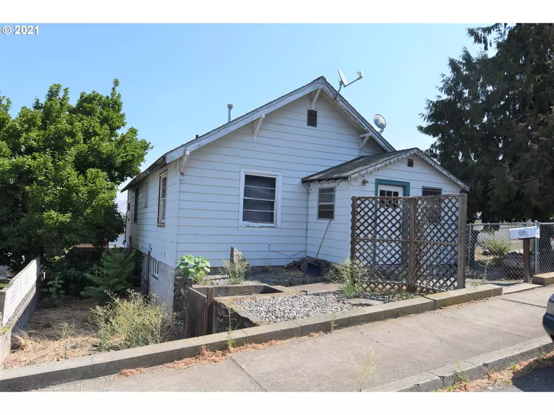 501 W 12TH, The Dalles, OR 97058