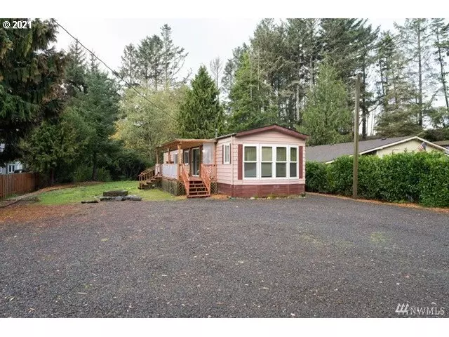 1112 302ND ST, Ocean Park, WA 98640