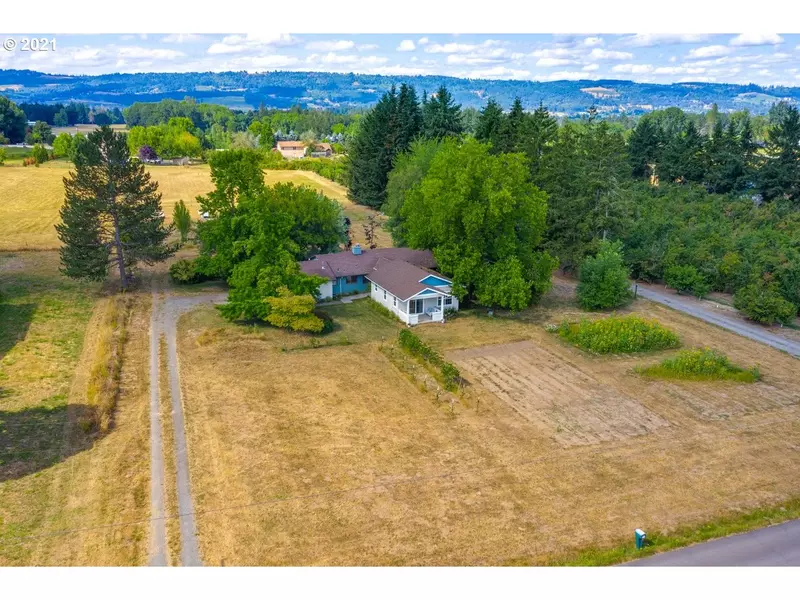 22225 NE HIDDEN SPRINGS RD, Dundee, OR 97115