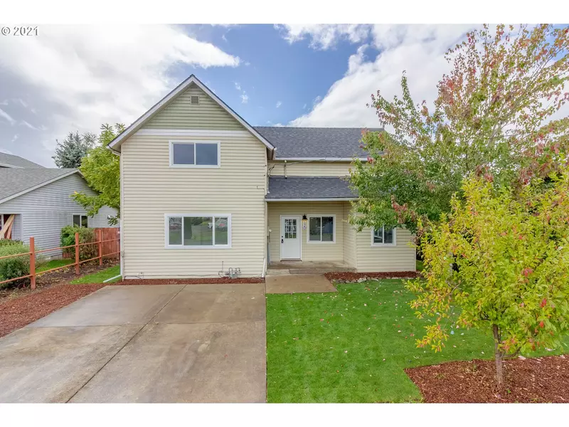 620 ALDER AVE, Gervais, OR 97026