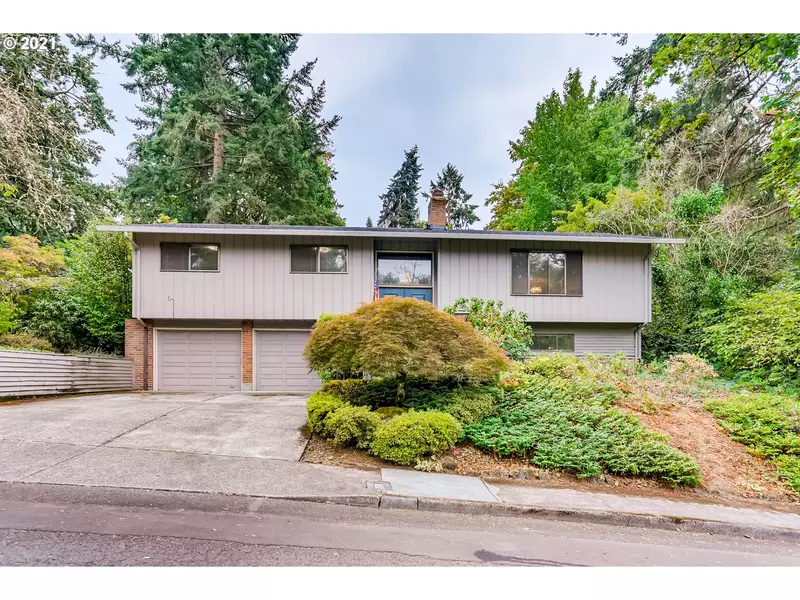 4450 CHAPMAN WAY, Lake Oswego, OR 97035