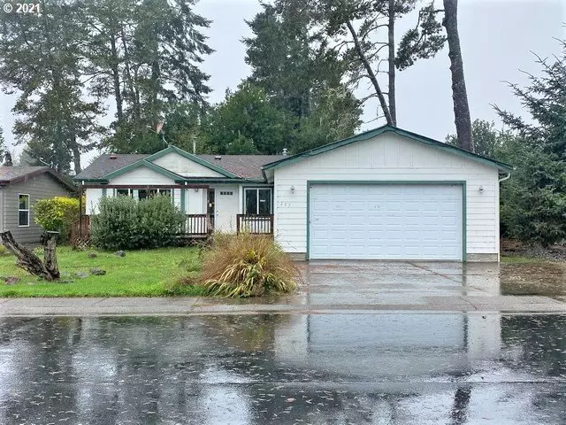 207 Lakeland DR, Lakeside, OR 97449