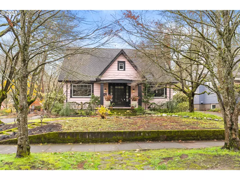 2705 NE 40TH AVE, Portland, OR 97212