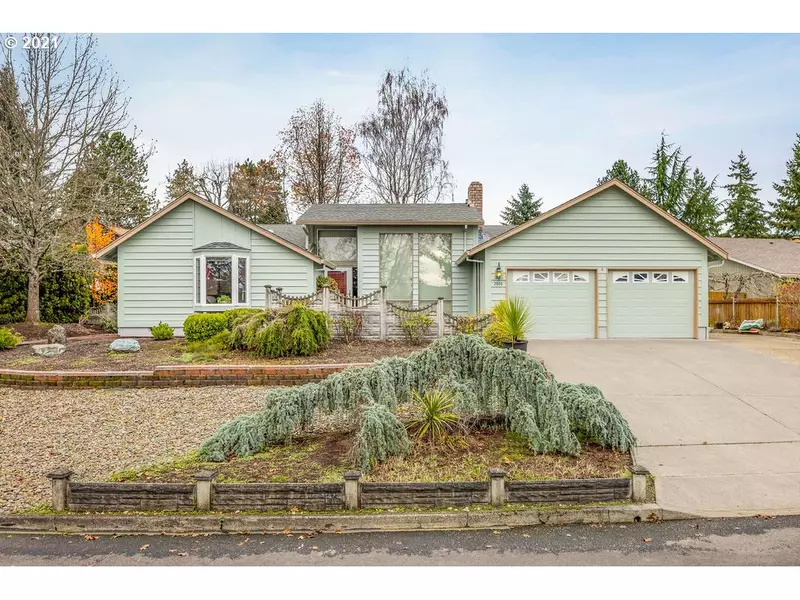 2808 NE 153RD CIR, Vancouver, WA 98686