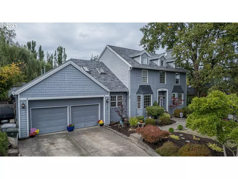 5210 NELCO CIR, West Linn, OR 97068