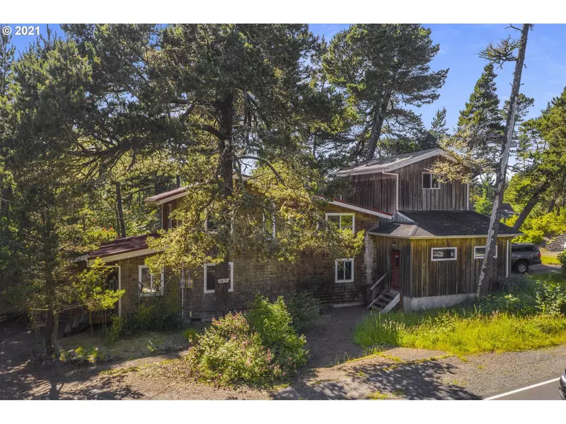 9475 Puffin LN, Manzanita, OR 97130