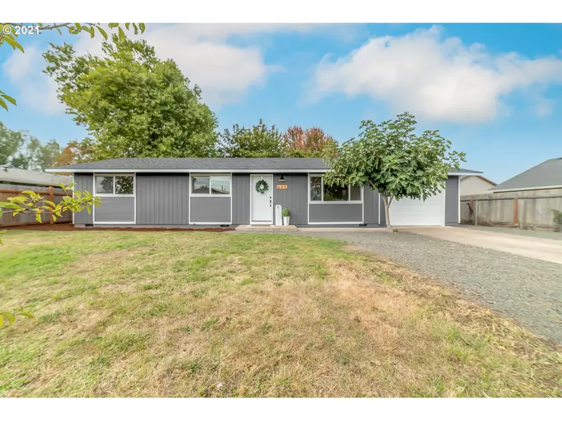 645 N 7TH ST, Harrisburg, OR 97446