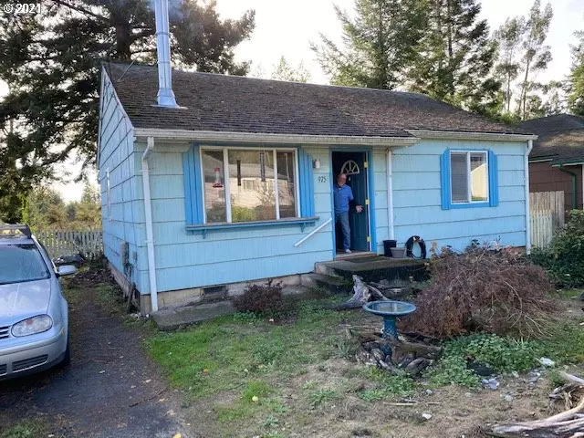 975 W 16TH ST, Coquille, OR 97423