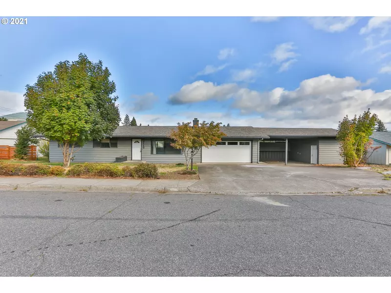 2116 MONTELLO, Hood River, OR 97031