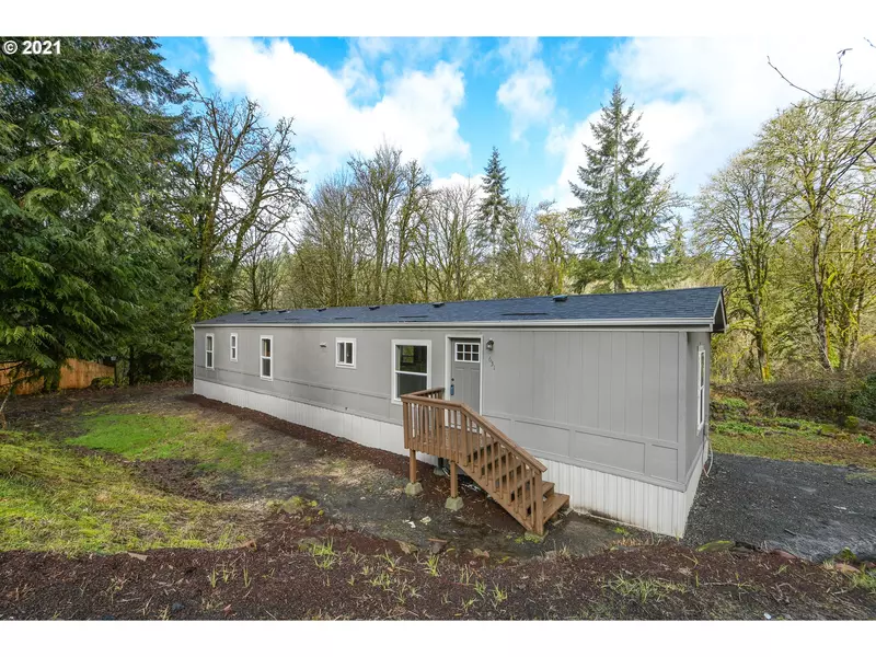 631 COAL CREEK RD, Longview, WA 98632