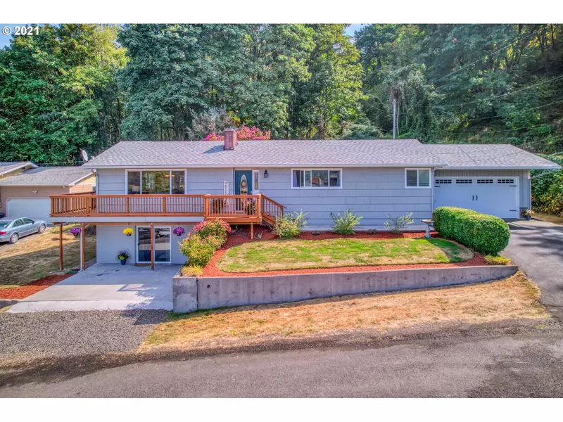 399 NECTARINE DR, Kalama, WA 98625