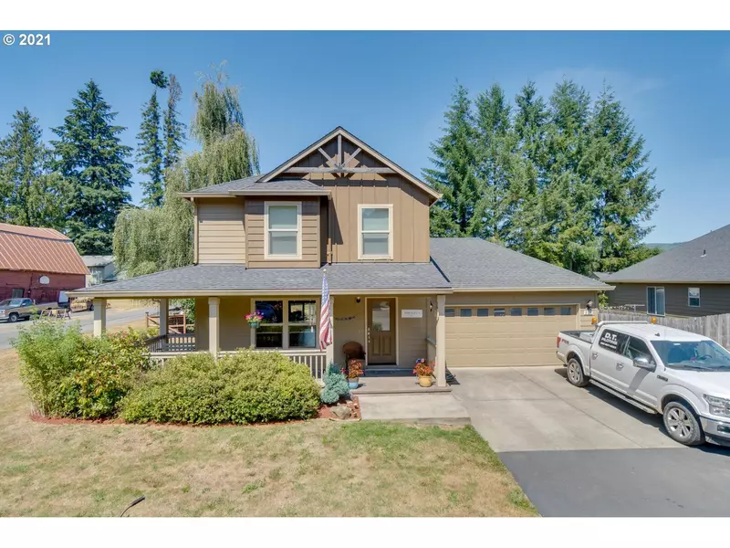 308 W CUSHMAN ST, Yacolt, WA 98675