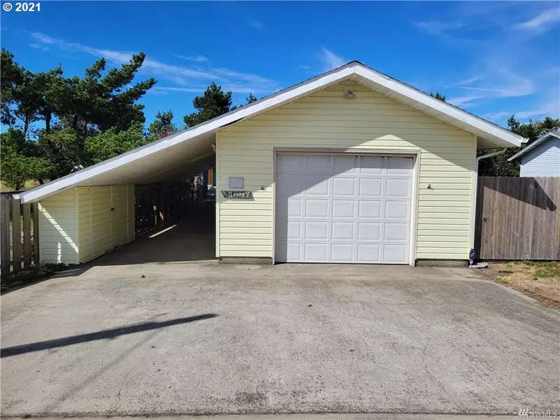 609 336TH PL, Ocean Park, WA 98640