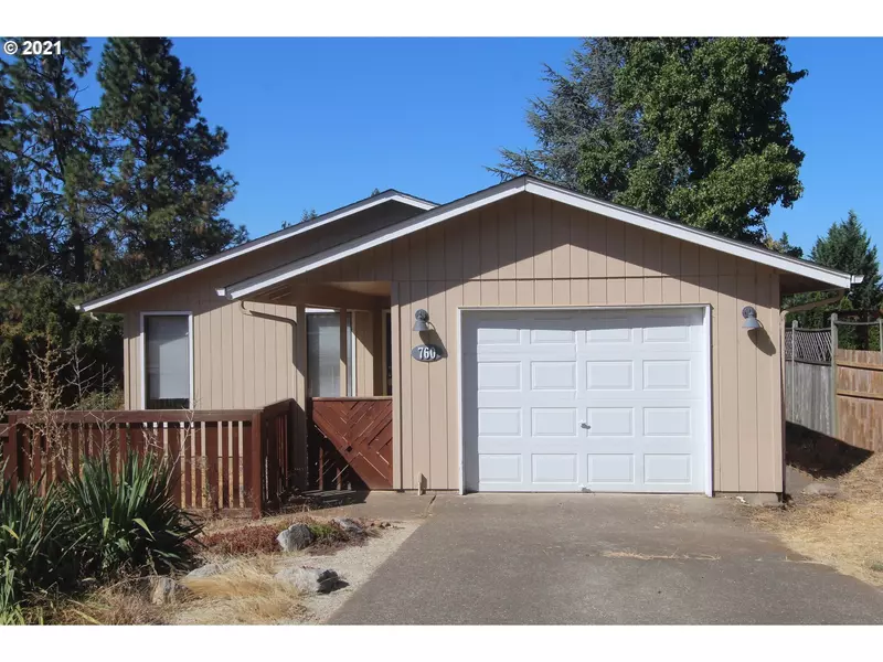 760 KINGS ROW, Creswell, OR 97426