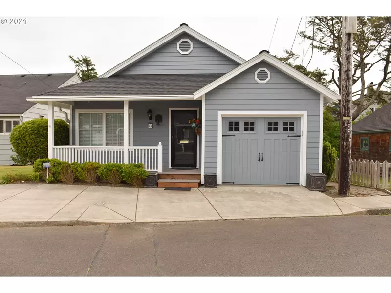 27 Avenue N, Seaside, OR 97138