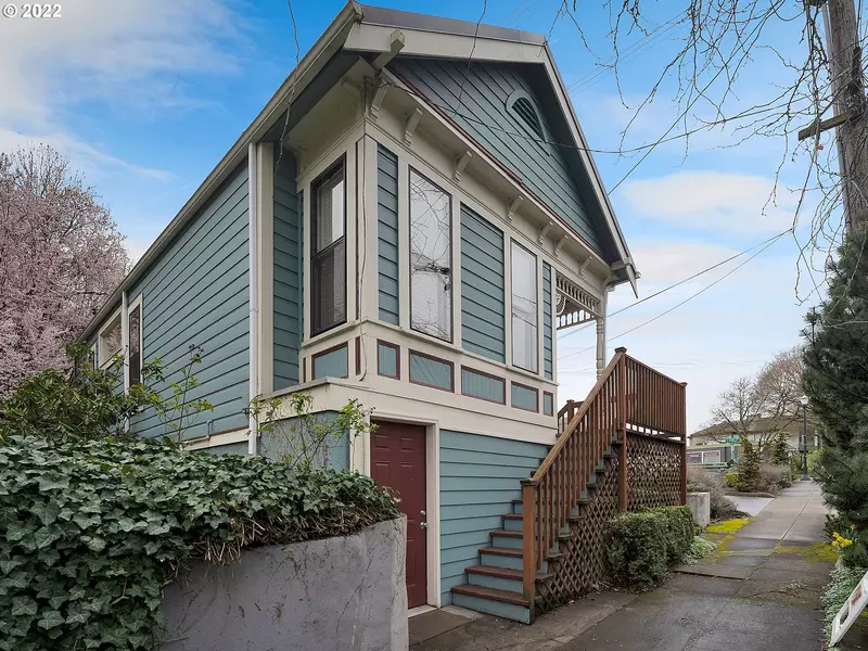 3224 S KELLY AVE, Portland, OR 97239