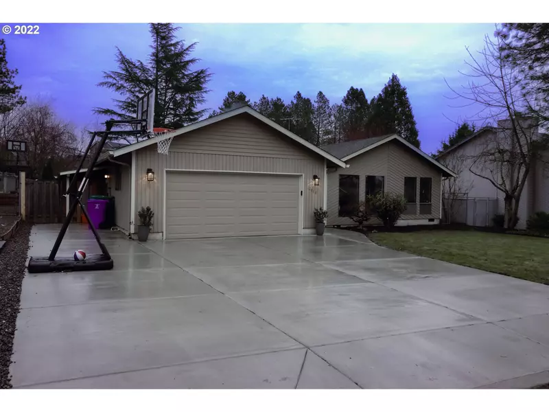 12988 SE 130TH AVE, Happy Valley, OR 97086