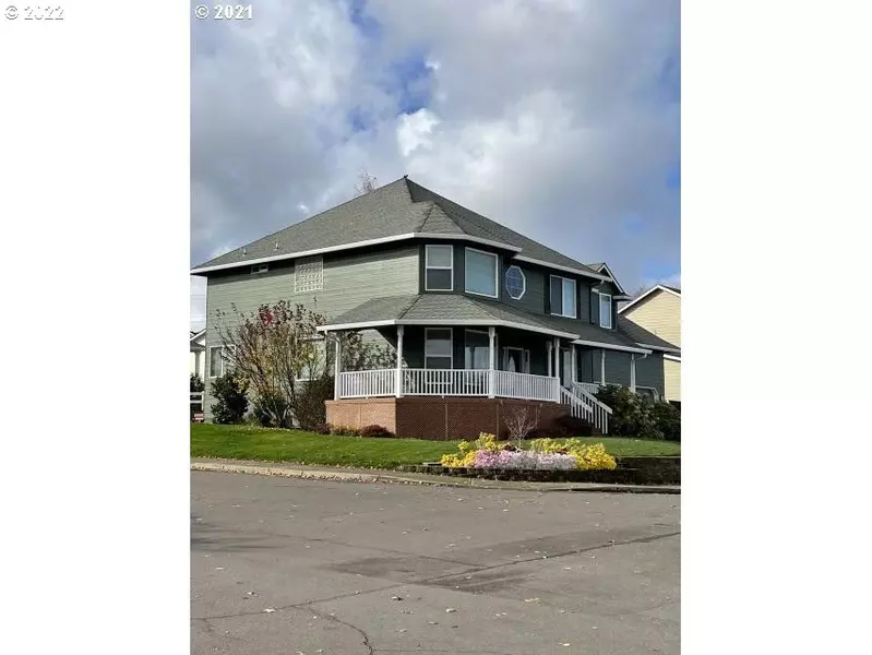 2804 HOOVER AVE NW, Salem, OR 97304