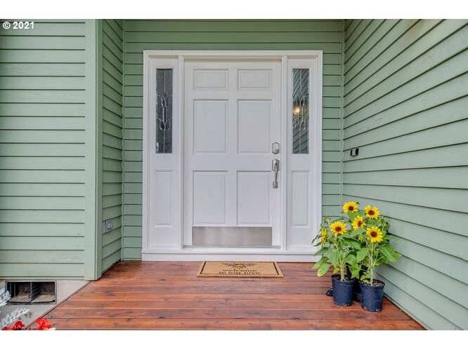 West Linn, OR 97068,1502 BRAEMAR CT
