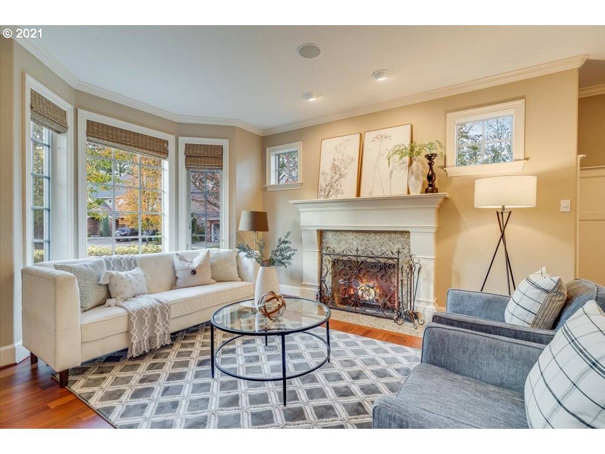 West Linn, OR 97068,5125 GREGORY CT