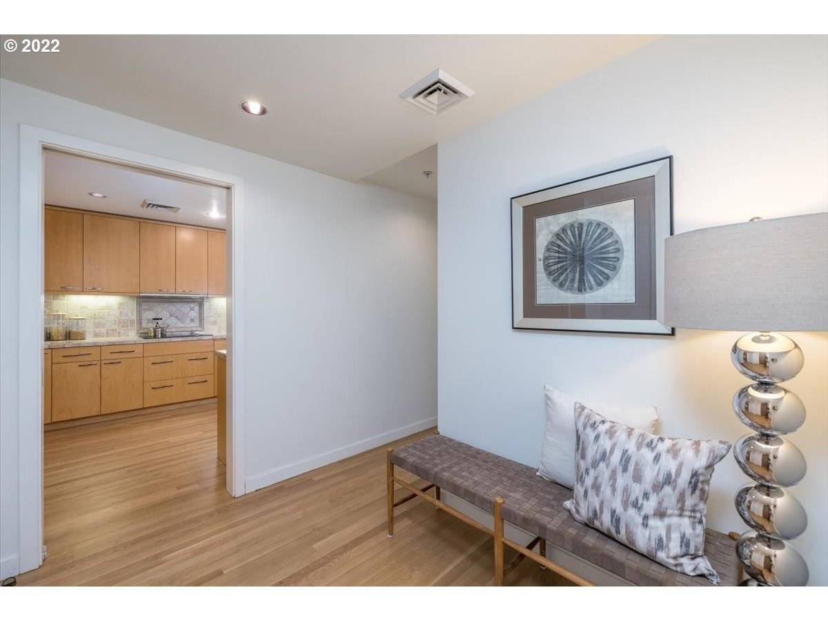 Portland, OR 97210,2445 NW WESTOVER RD #312