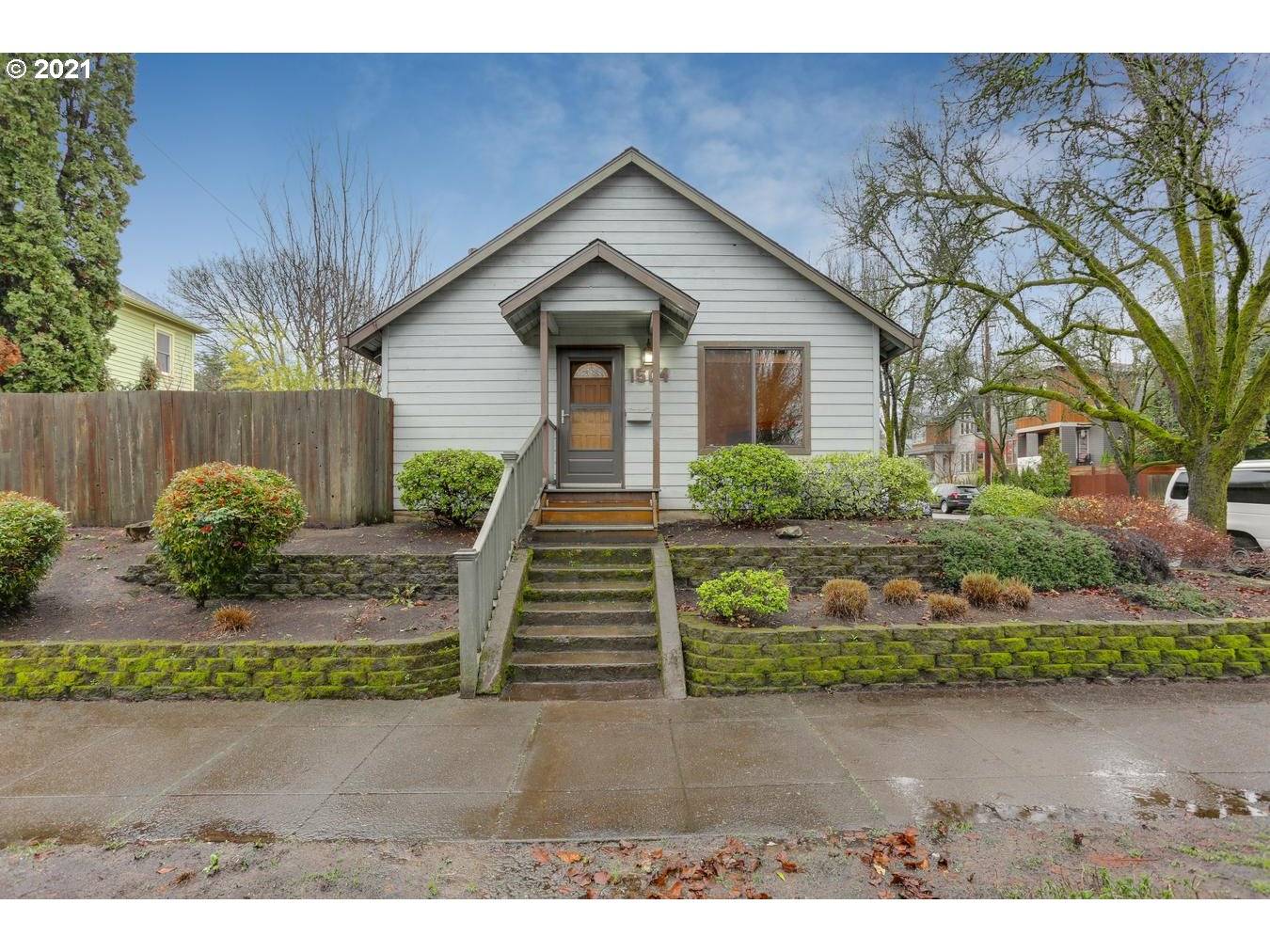 1504 SE TENINO ST, Portland, OR 97202