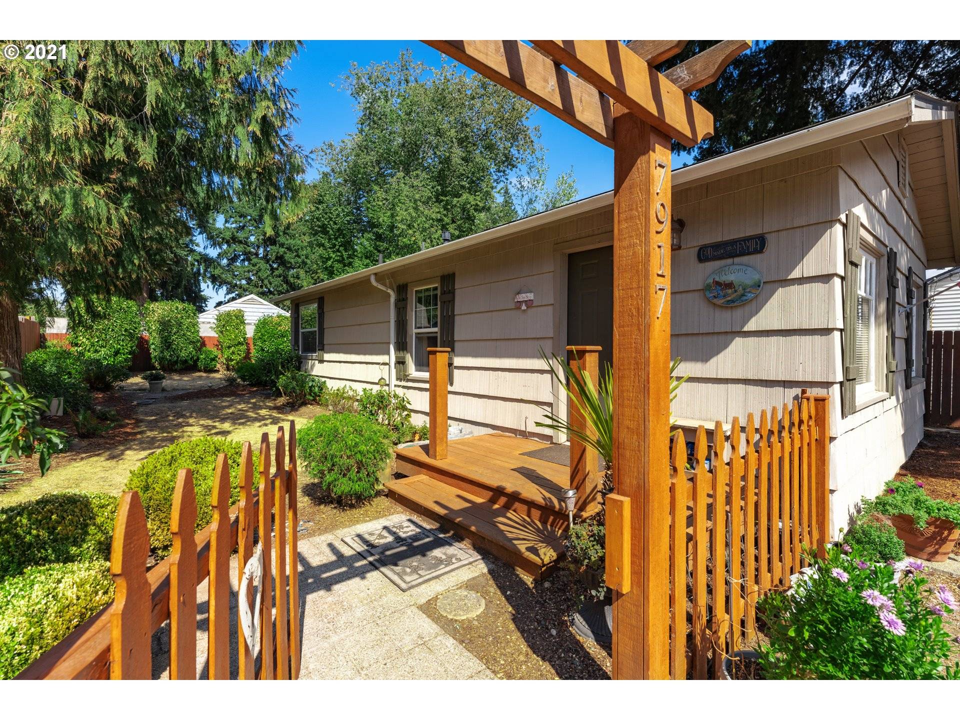 Milwaukie, OR 97222,7917 SE LAMPHIER ST