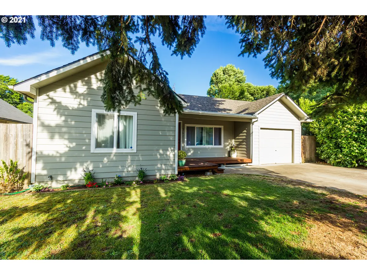 767 WATER ST, Springfield, OR 97477