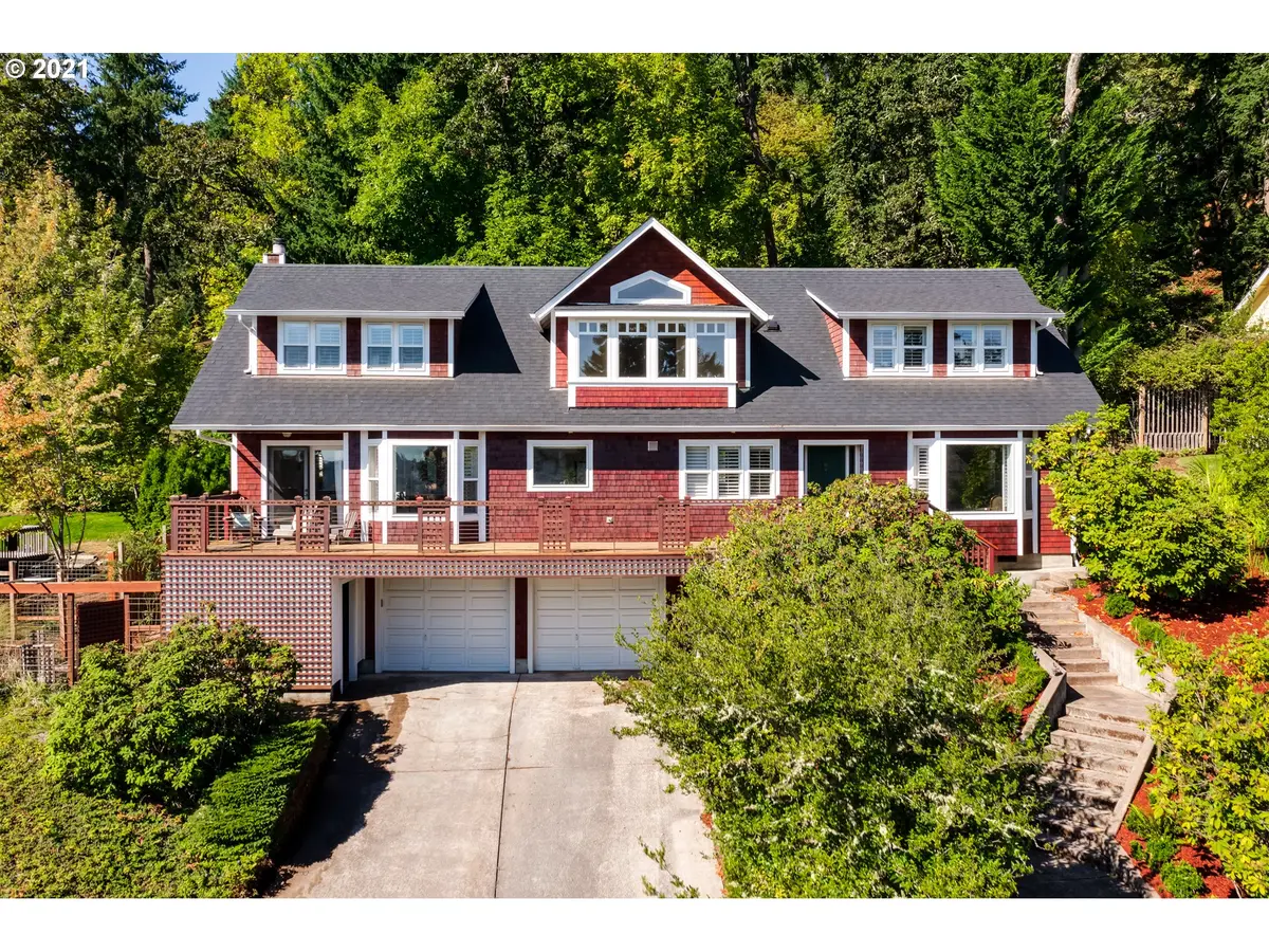 420 DELLWOOD DR, Eugene, OR 97405