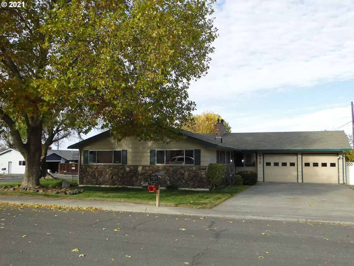 Hermiston, OR 97838,370 W MOORE AVE