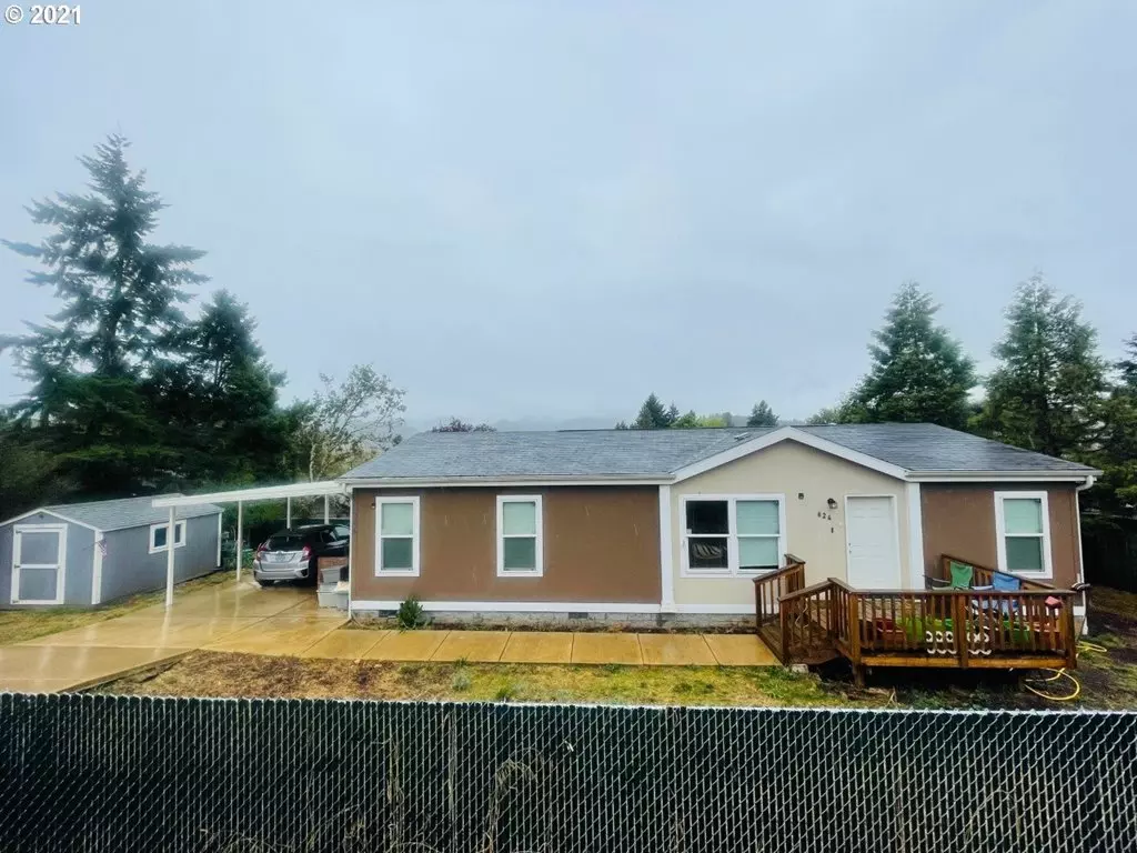 Myrtle Creek, OR 97457,824 NE MADRONA DR