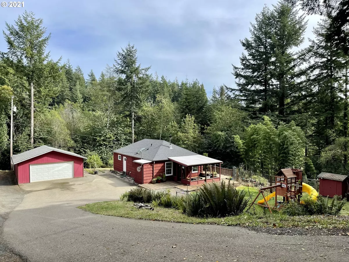 North Bend, OR 97459,94178 PETITT LN