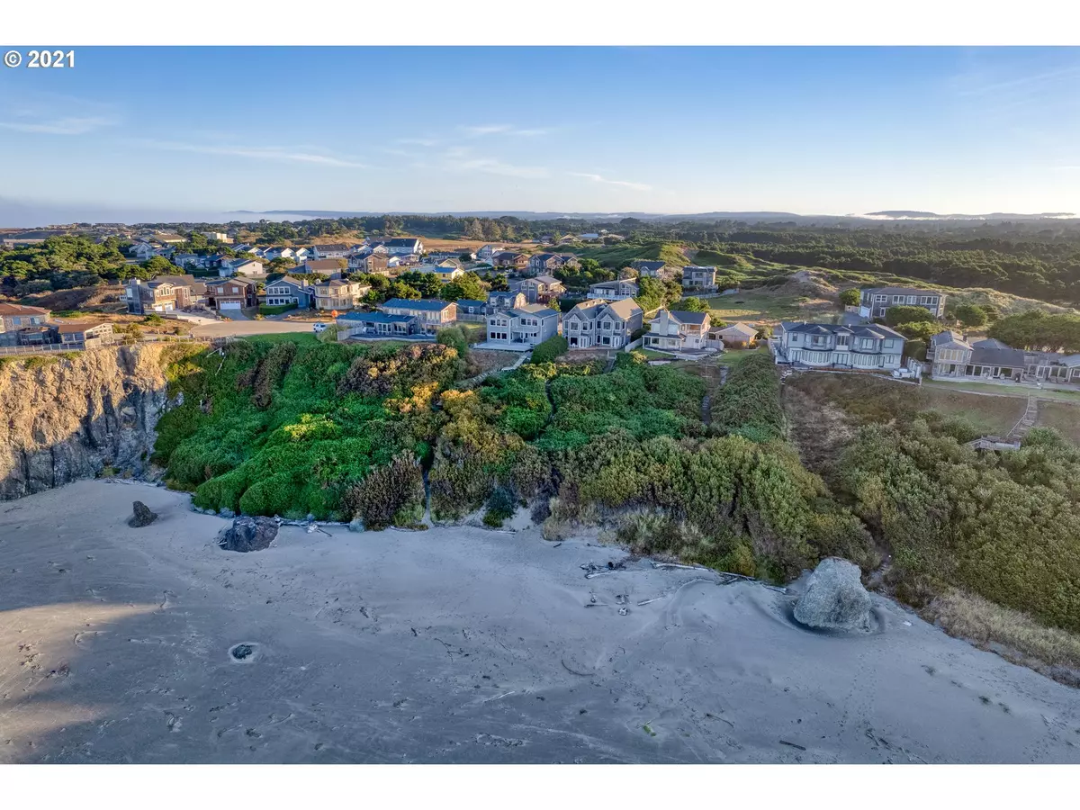 Bandon, OR 97411,2464 Beach Loop Drive