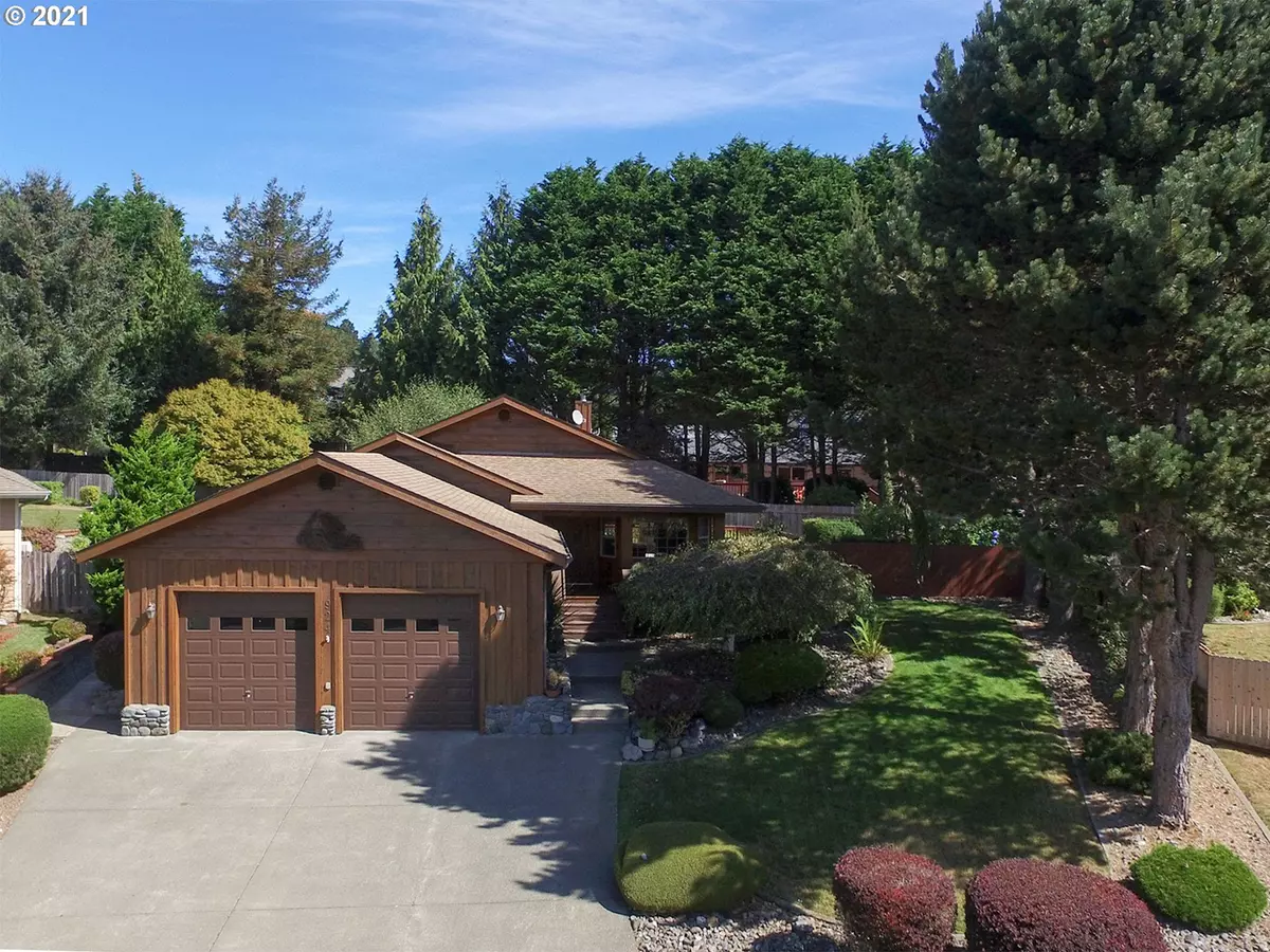 Brookings, OR 97415,924 MIDLAND WAY