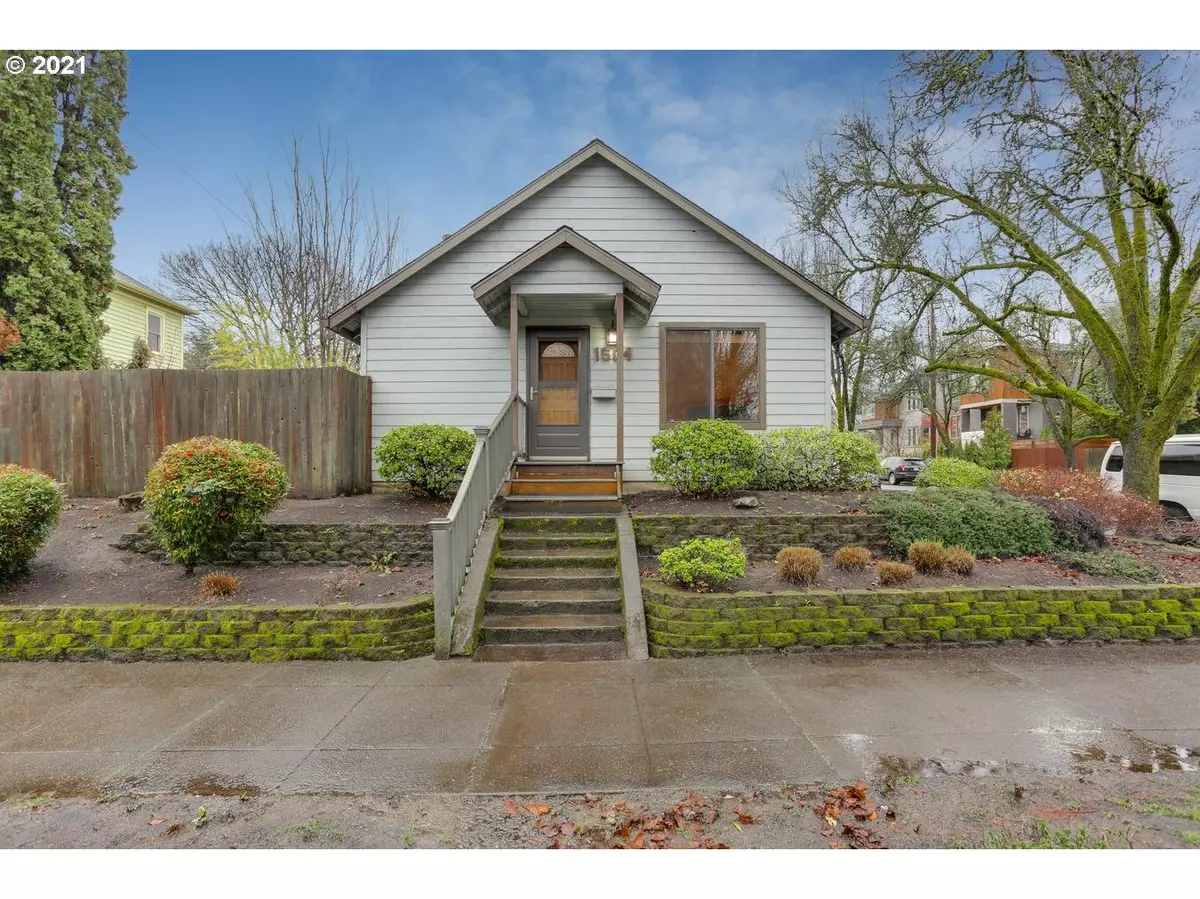 Portland, OR 97202,1504 SE TENINO ST