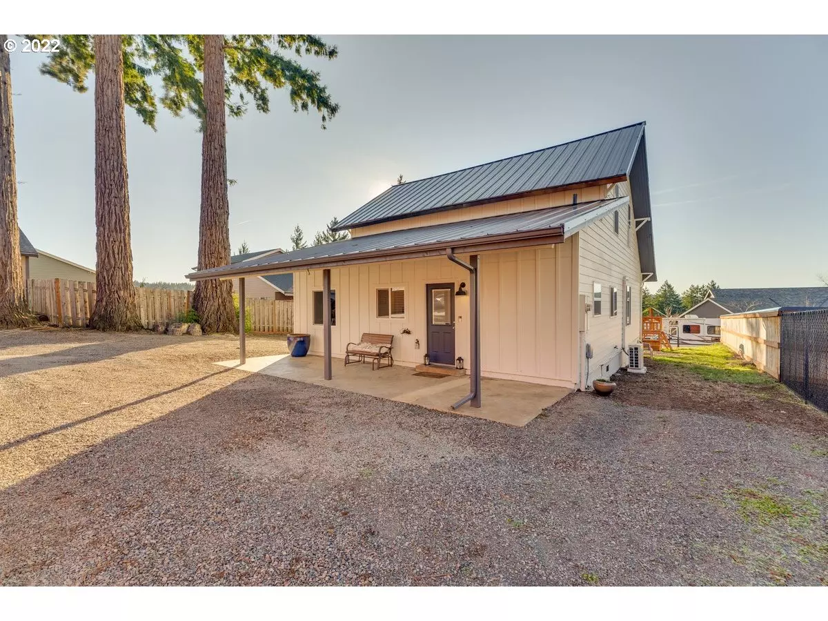 Estacada, OR 97023,145 SE OAK VIEW LN