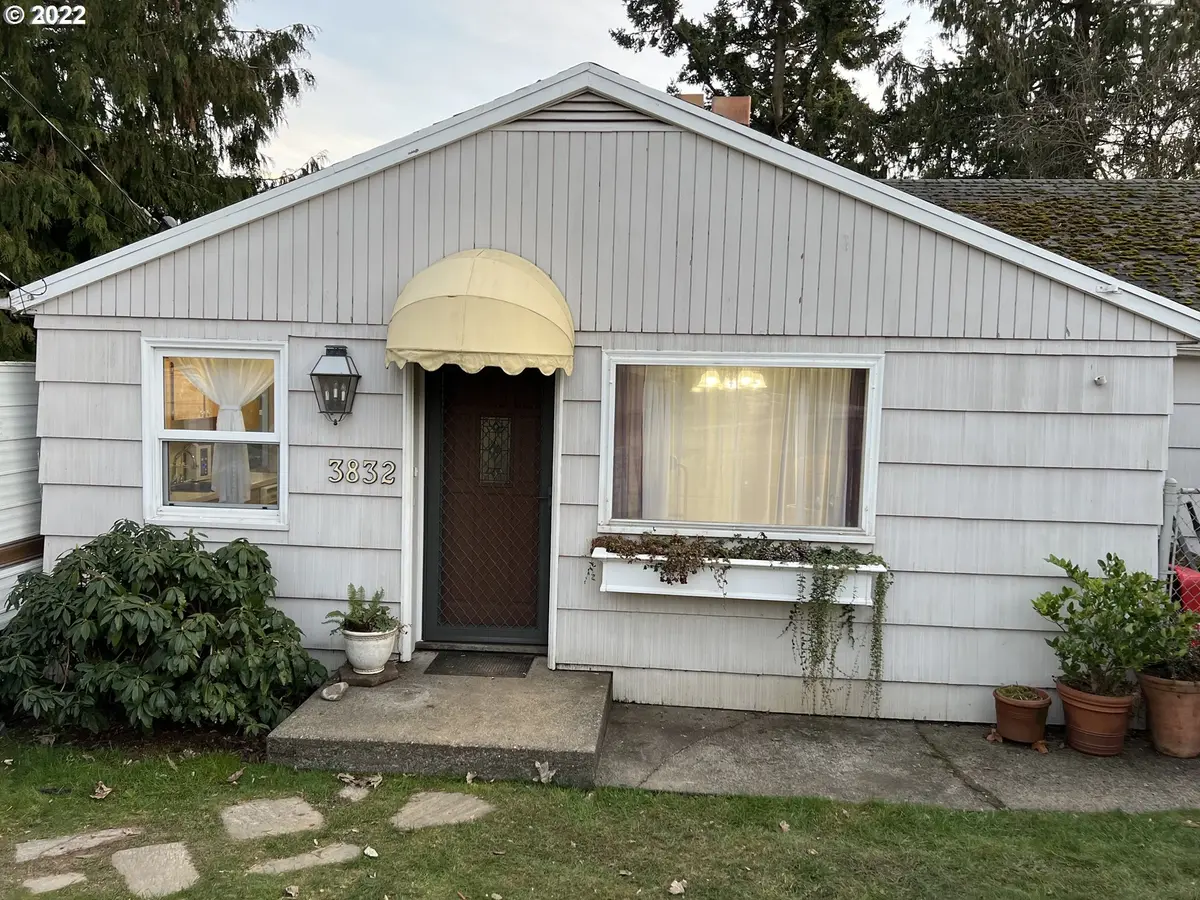 3832 SW PLUM ST, Portland, OR 97219