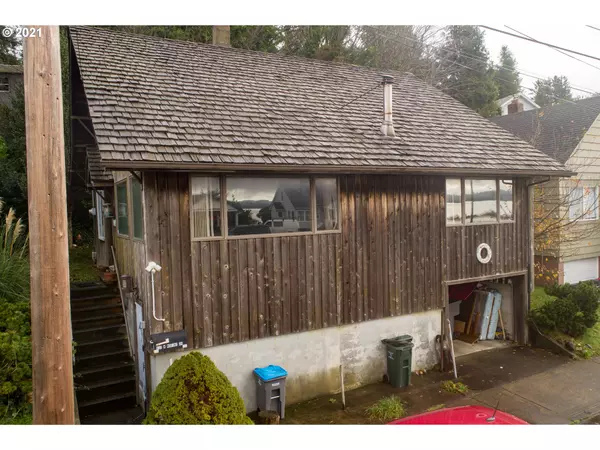 637 W Marine DR, Astoria, OR 97103